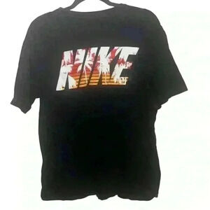 Nike Swim Palm Tree Sunset Spell Out T Shirt Mens SZ M Black Active Casual Comfy